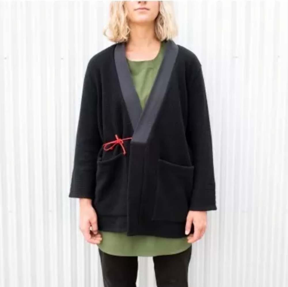 Topo Designs W's Global Wrap Sweater Black Women's Small Wool Blend‎